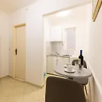 1 Bedroom In * Split